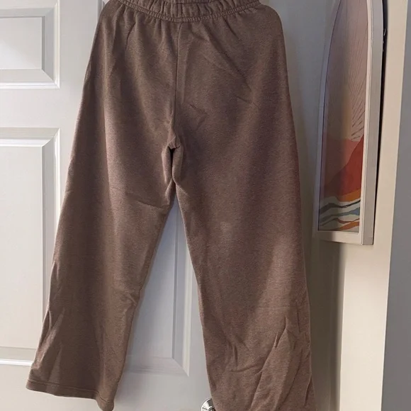 Nike Brown/Tan Fleece Joggers with Logo - Picture 4 of 4